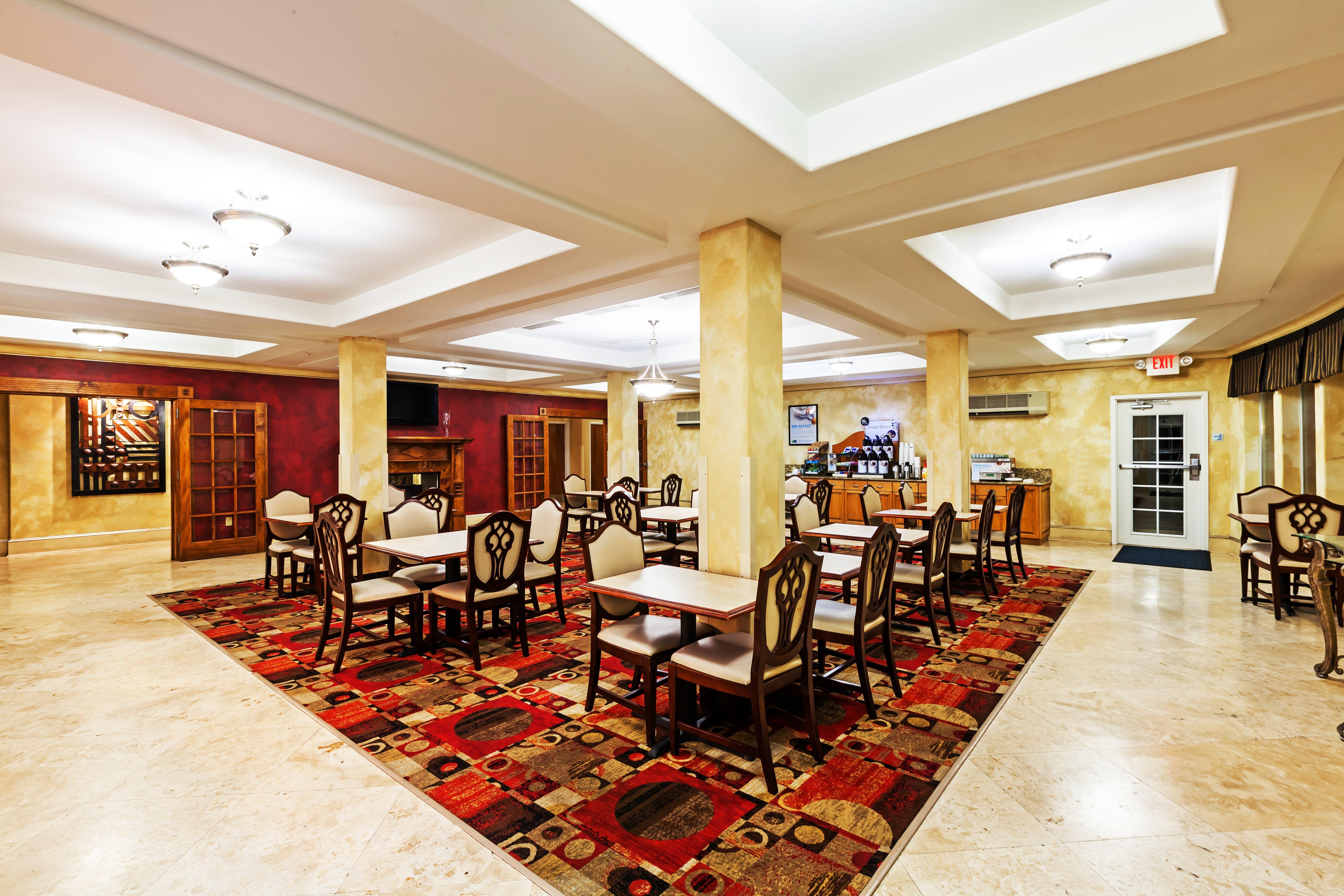 Holiday Inn Express & Suites Lafayette South By Ihg Экстерьер фото