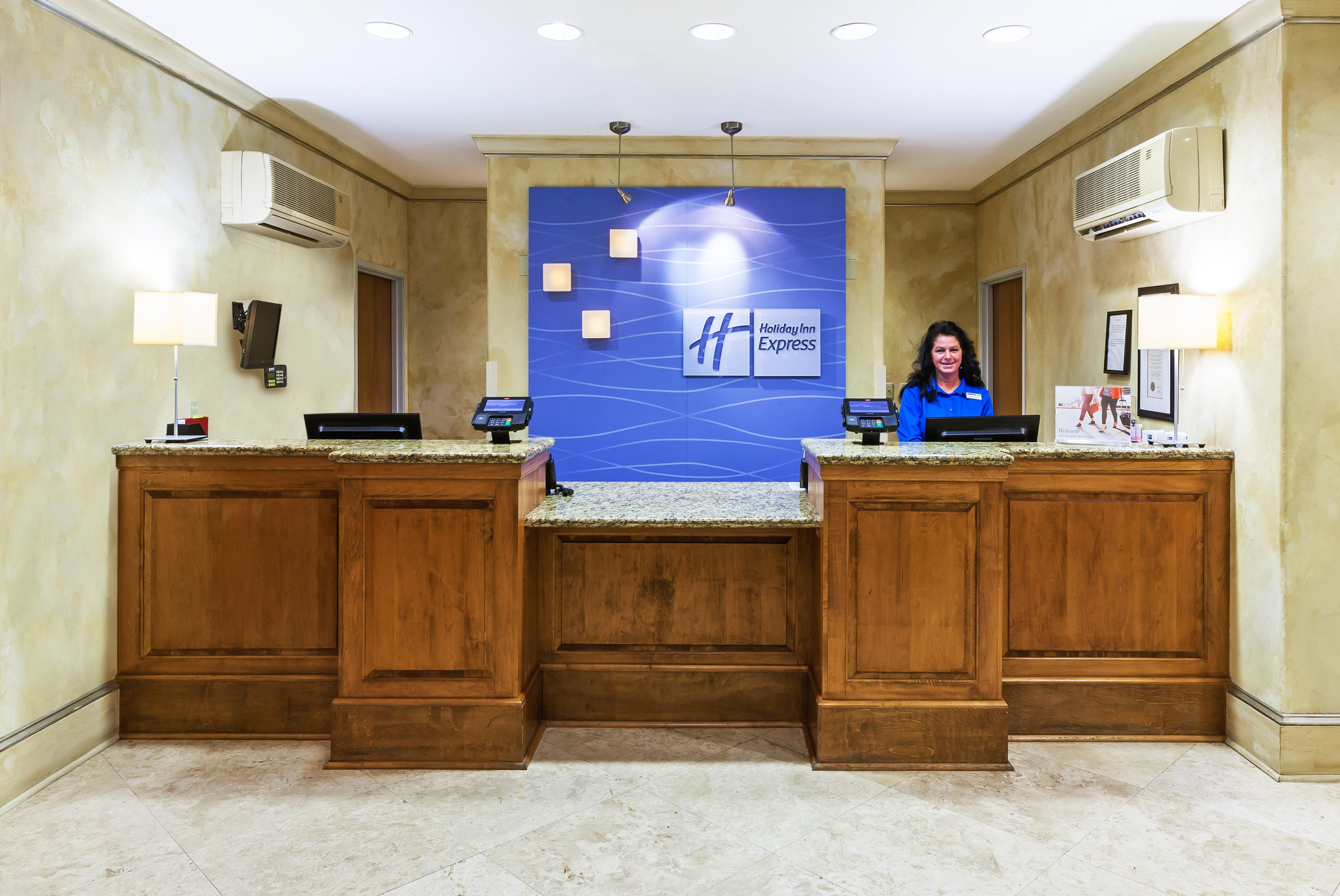 Holiday Inn Express & Suites Lafayette South By Ihg Экстерьер фото