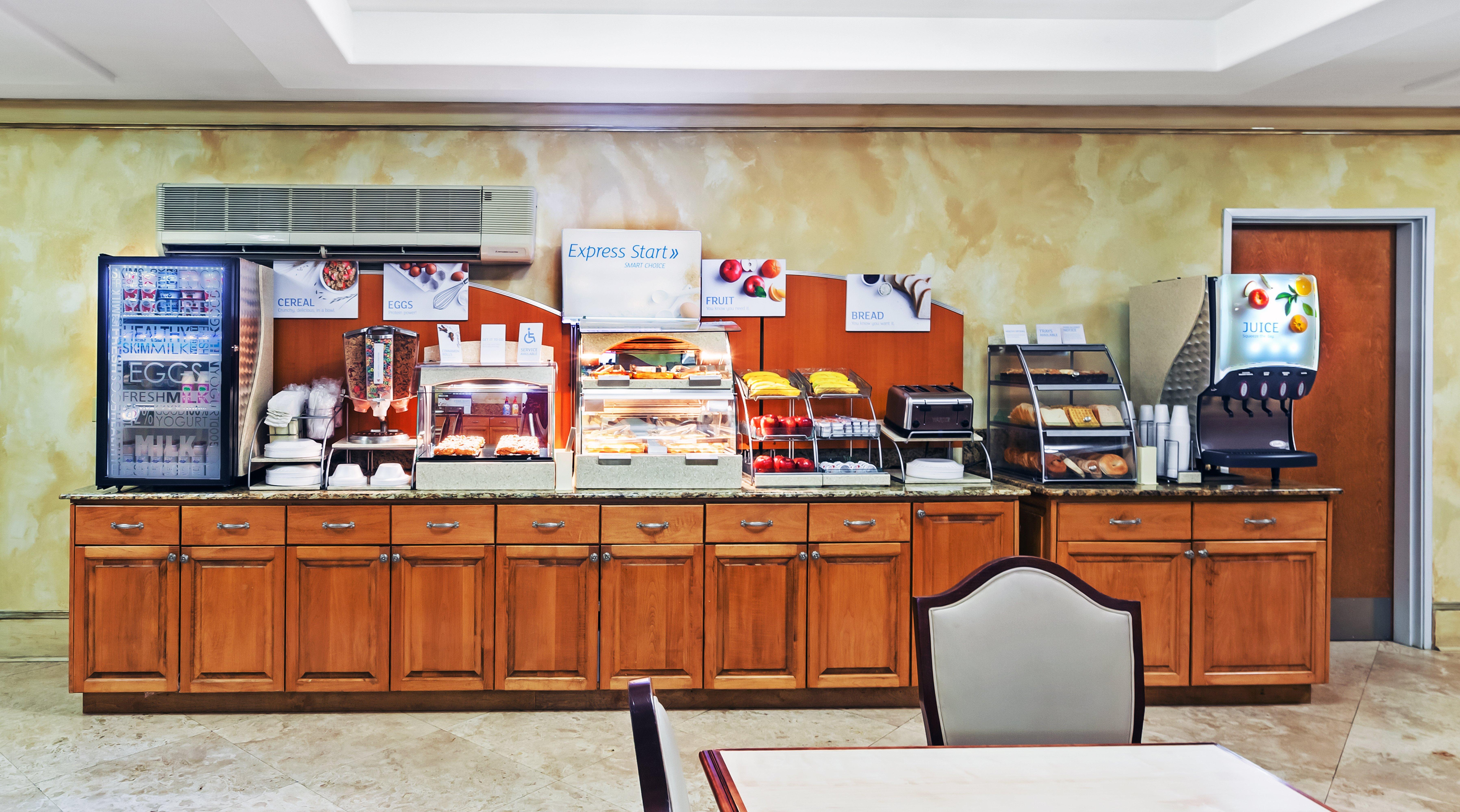 Holiday Inn Express & Suites Lafayette South By Ihg Экстерьер фото