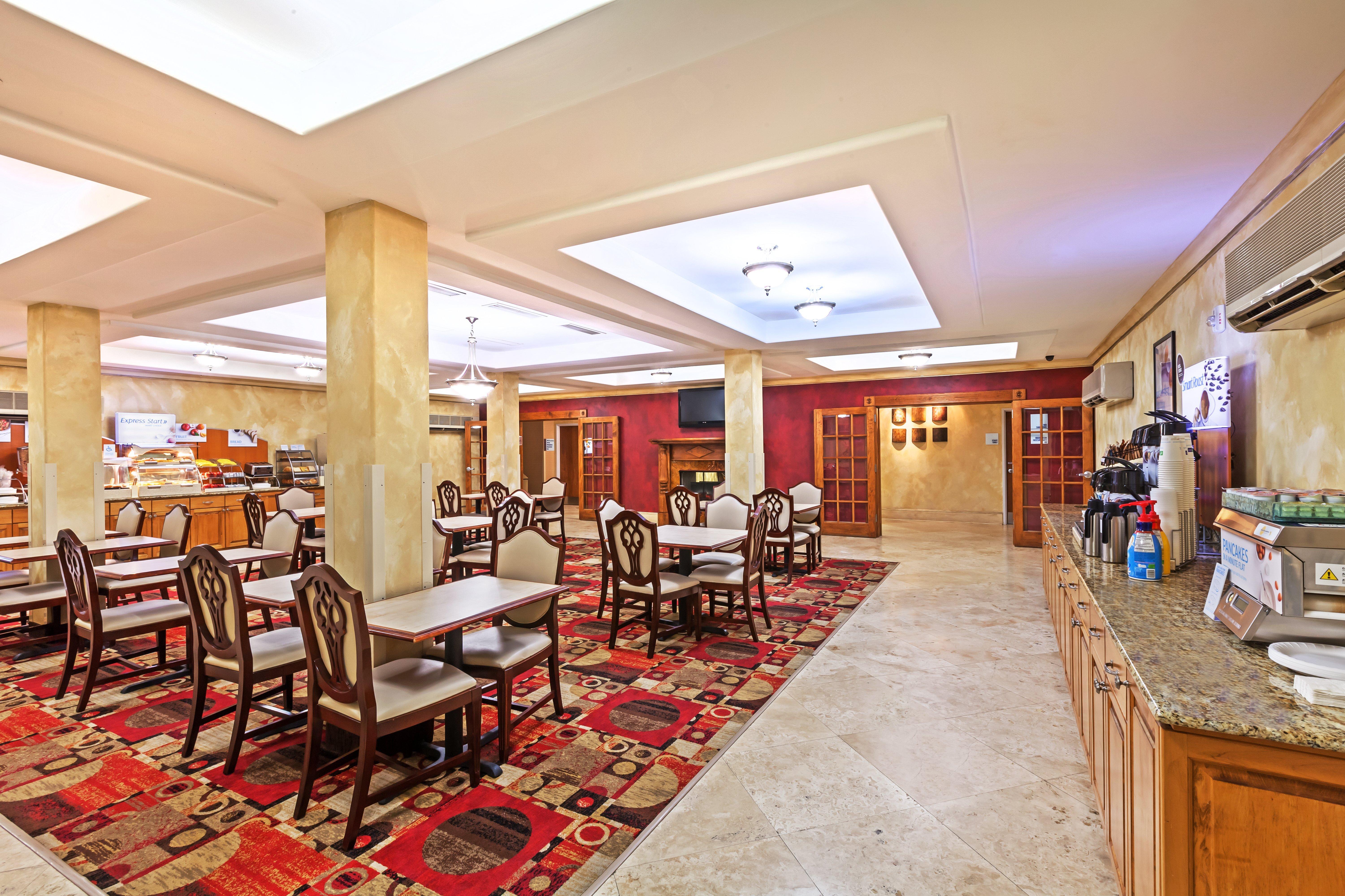 Holiday Inn Express & Suites Lafayette South By Ihg Экстерьер фото