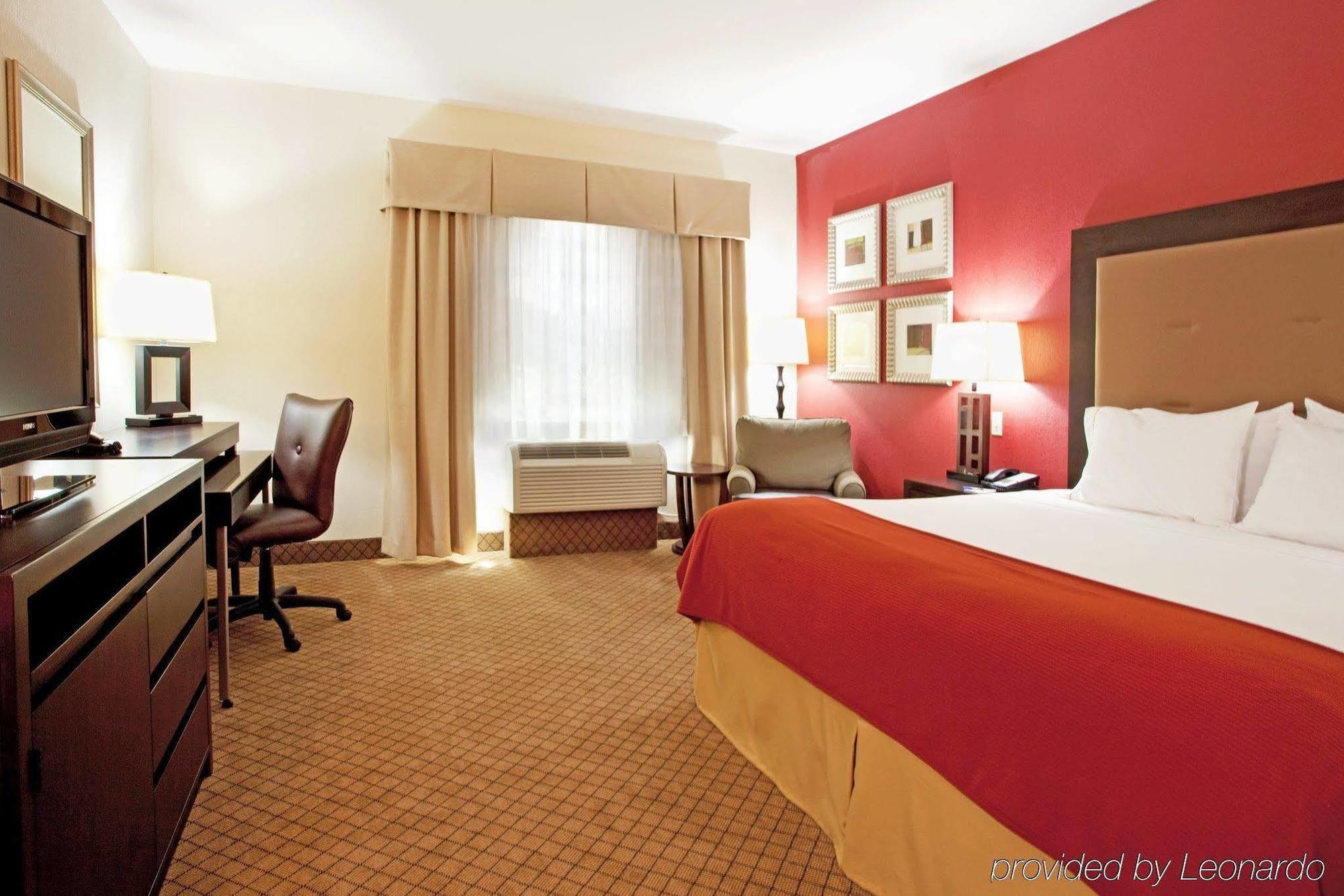 Holiday Inn Express & Suites Lafayette South By Ihg Экстерьер фото